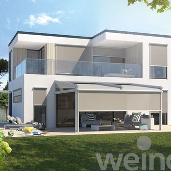 Senkrecht-Markise von weinor - Geschützte Terrasse - zuverlässiger Rundum-Schutz – auch bei tiefstehender Sonne und Wind