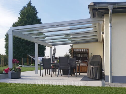 Seitliche Ansicht - Terrassenüberdachung - Qualität made in Germany aus Glas und Alu