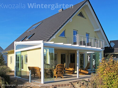 Wintergarten - Referenzen | Wintergarten mit transparenter Schiebeverglasung - Bilder & Ideen zur Inspiration